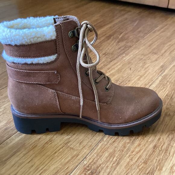 Cliffs Brown Faux Leather Boots, Size 5.5 - Picture 3 of 10